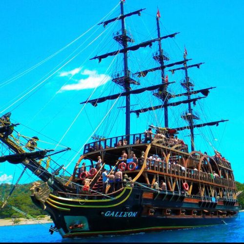 Antalya:Kemer Full-Day Pirate Boat Trip with Lunch